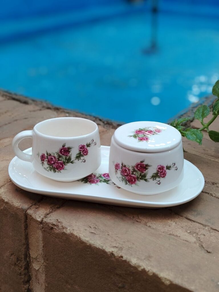 بشقاب تزئینی سفالی میناکاری طرح خورشیدی (سایز کوچک)